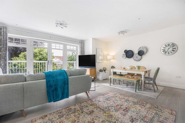 Flat 10, Green Trees, Widbrook Road, Maidenhead photo 4