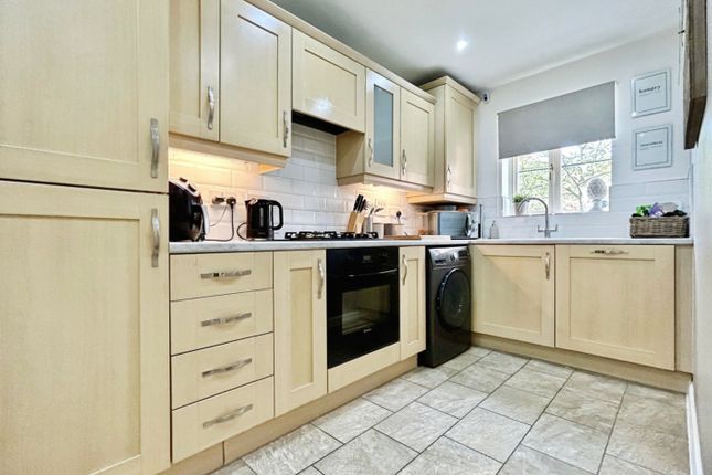 63, Parkgate, Goldthorpe photo 4