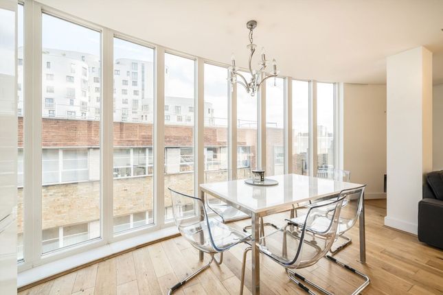 Flat 8, 2, Carpenters Place, London photo 2