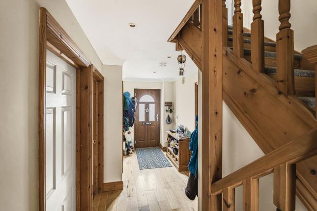 24, Metcalfe Way, Haddenham photo 4