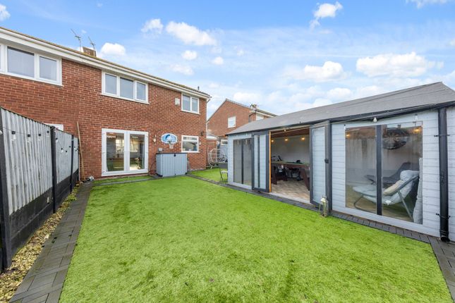 20 Burns Grove, Warrington photo 4