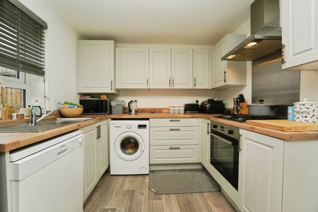 1, Cooke Way, Gloucestershire photo 2