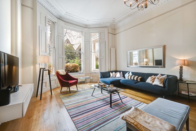 Thumbnail Flat to rent in Courtfield Gardens, South Kensington