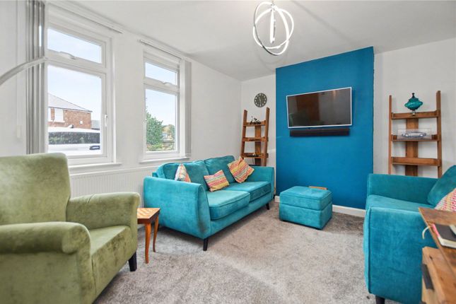 14, Taylor Grove, Leeds photo 4