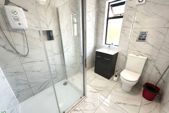 18 Carlton Terrace (Room 4), London photo 5