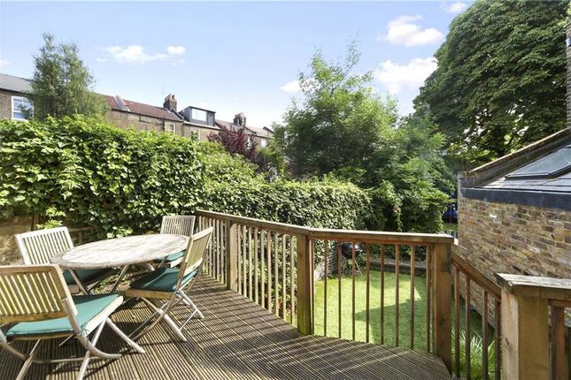 70, Huddleston Road, London photo 2