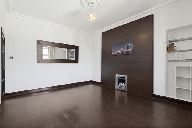 4d Alexander Street, Airdrie photo 2