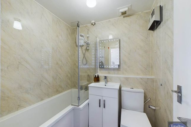 Flat for sale in Hatherley Road, Sidcup, Kent