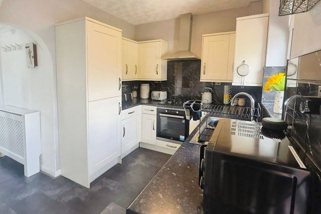 6, Greenwood Avenue, Ilkeston photo 2