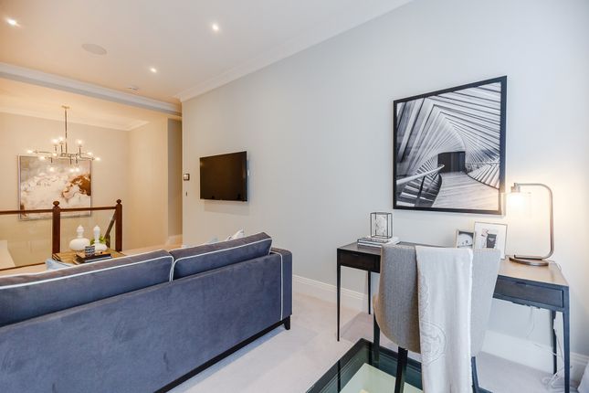 Flat to rent in Palace Wharf, Rainville Rd, London