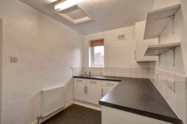 Flat 2, 307-315, Holderness Road, East Yorkshire photo 3