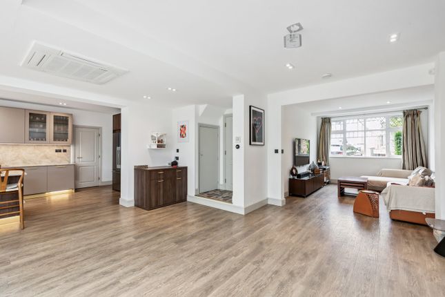 23, Arnside Gardens, Wembley photo 4