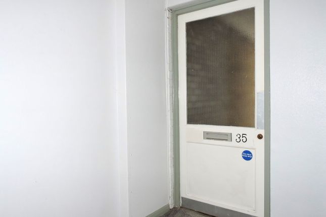 35, Hansart Way, Enfield photo 2
