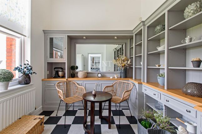 9, Devonshire House, Woodford Green photo 3
