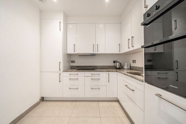 First Floor Flat, 17, Warrington Crescent, London photo 3