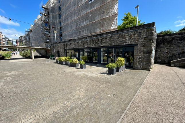 The Plaza Unit Invicta Millennium Promenade Bristol City Of Bristol 