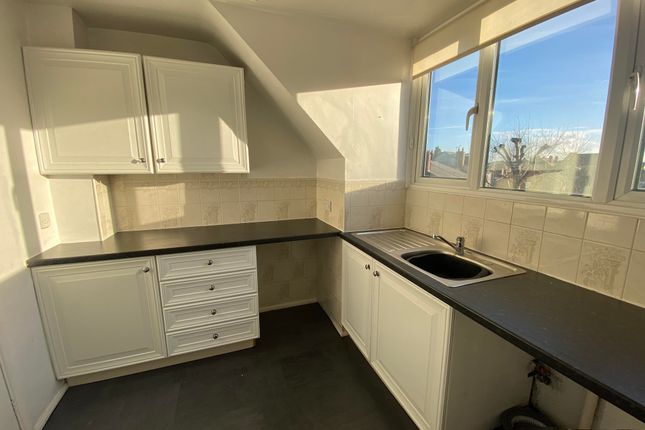 Flat 7, The Poplars, BRIERLEY HILL photo 2