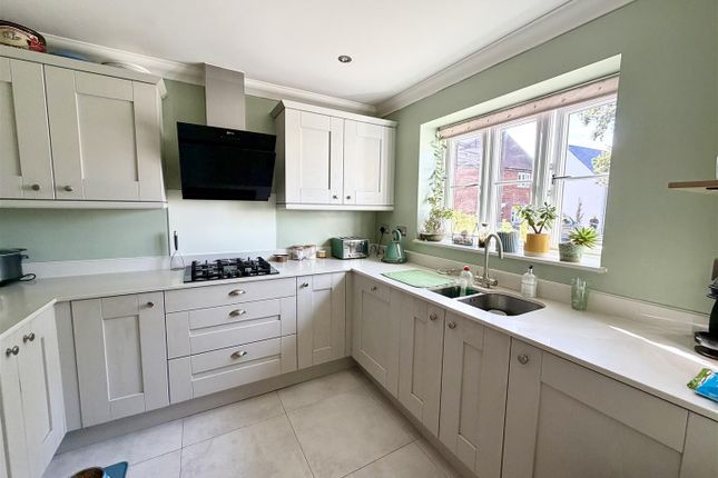 27, Osprey Close, Poole photo 2
