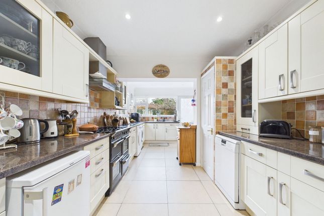 34, Langdon Fields, Brixham photo 4