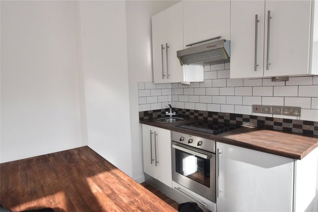 Flat 2, 43A,, Chipstead Valley Road, Coulsdon photo 4