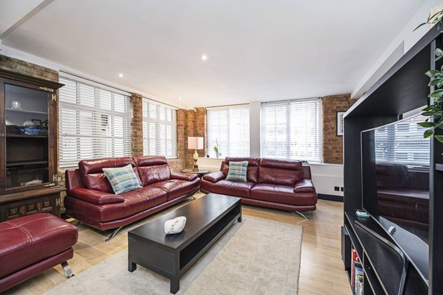 Thumbnail Flat to rent in Fairclough Street, Aldgate, London