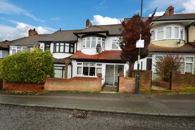 Terraced house for sale in Grosvenor Avenue, Chatham