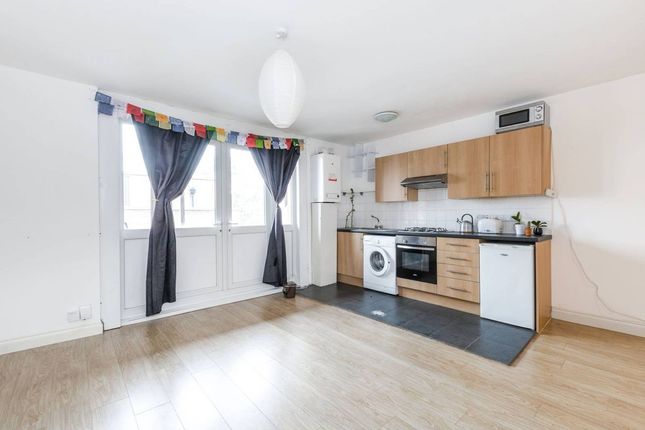 Studio to rent in Mount View Road, Crouch End, London