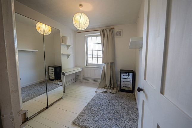 Duplex for sale in Roman Road, Bethnal Green