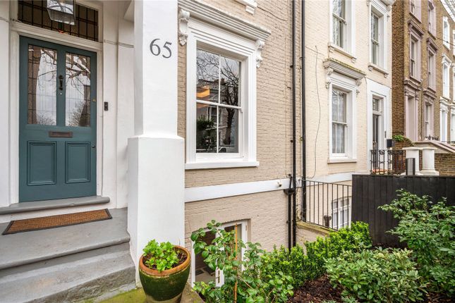 Flat for sale in Northchurch Road, London