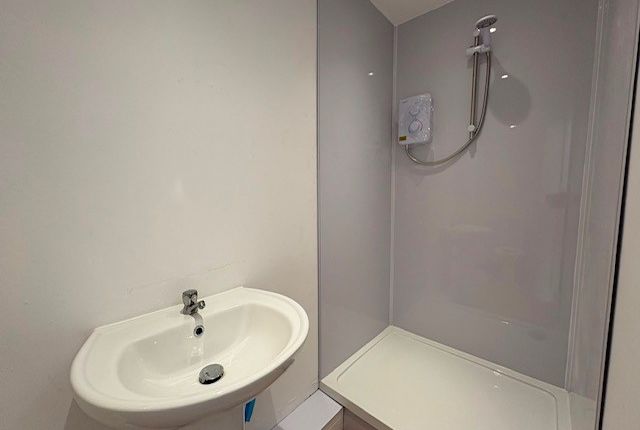 Flat 4, Eastbourne photo 5