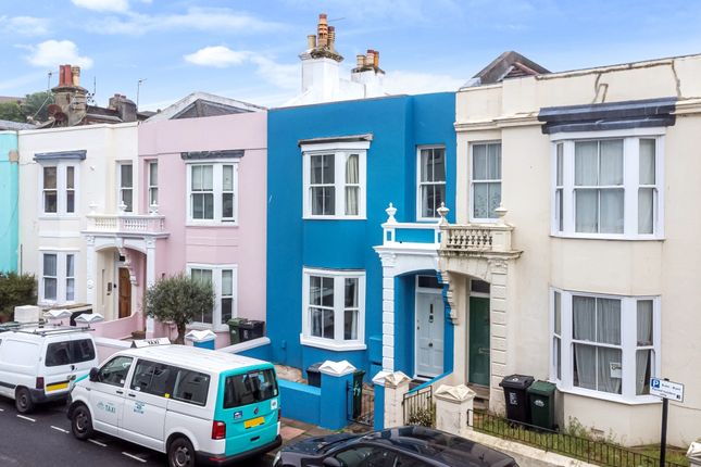 Thumbnail Terraced house to rent in Park Crescent Terrace, Brighton
