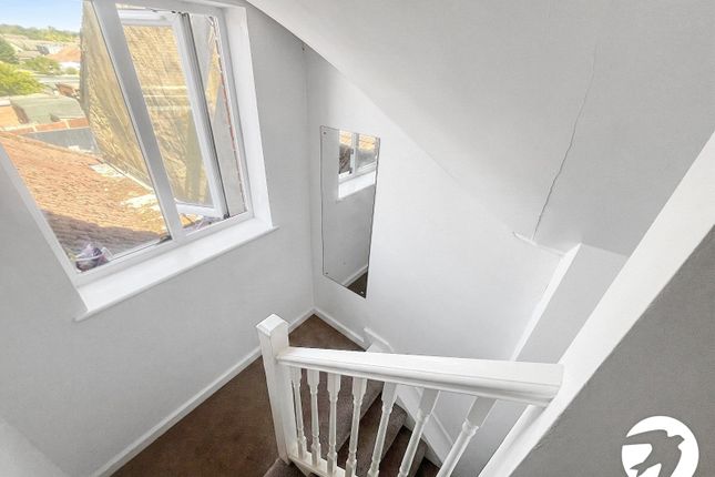 Flat 3, Hill View, 20, Old Bexley Lane, Kent photo 4