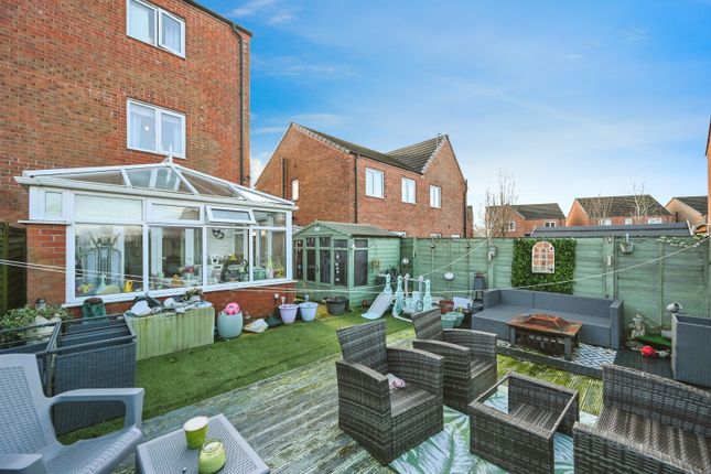 21, Newlove Avenue, St. Helens photo 2