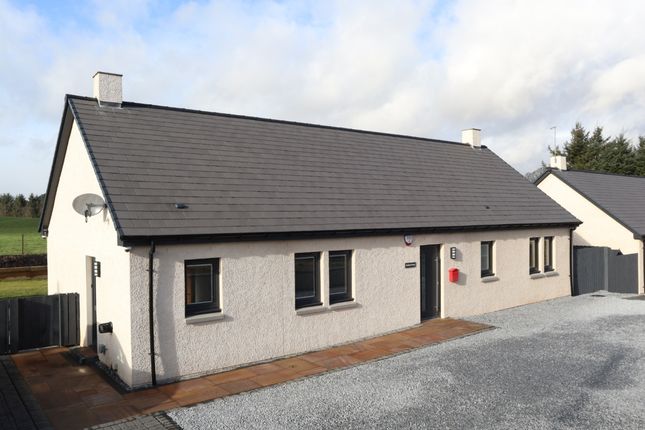 Thumbnail Bungalow for sale in Westbank Holdings, Ravenstruther, Lanark