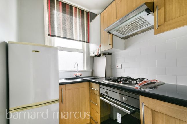 First Floor Flat, 18, Langdale Road, Thornton Heath photo 2