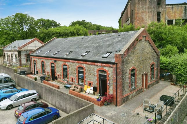 Thumbnail Maisonette for sale in Winding Wheel Lane, Penallta, Hengoed