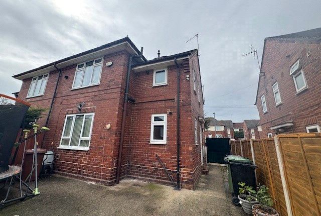 24, Thorn Grove, West Yorkshire photo 5