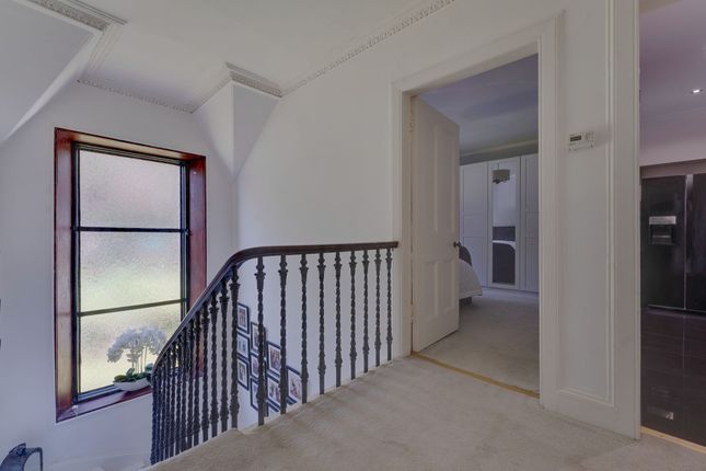17 West Bridgend, Dumbarton photo 3