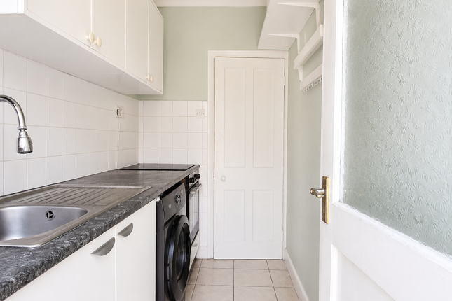 40, Khartoum Road, London photo 5