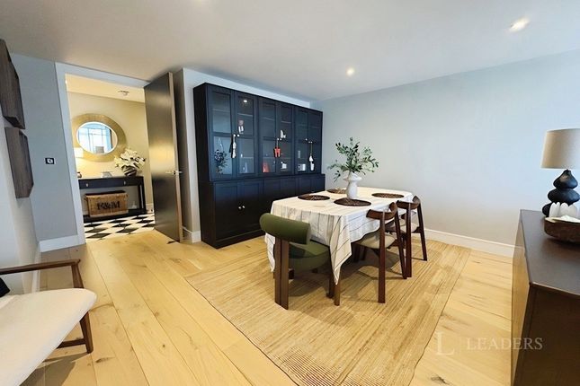 Flat 9, The Belvedere, Homerton Street, Cambridgeshire photo 4