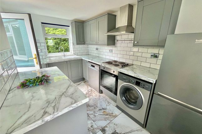 32, Hill Rise, Pembrokeshire photo 2