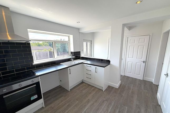 9, Nursery Drive, Catcliffe photo 3