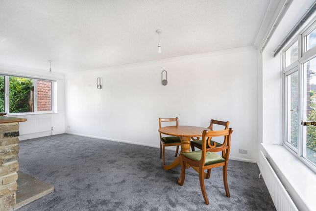 15, Brocks Drive, Guildford photo 3