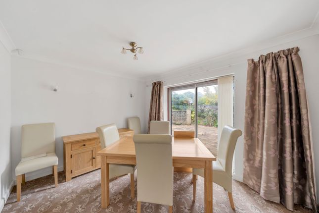 22 Haydock Park Gardens, Newton-Le-Willows photo 4