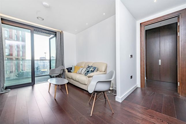 Thumbnail Flat to rent in Haines House, The Residence, Nine Elms, London