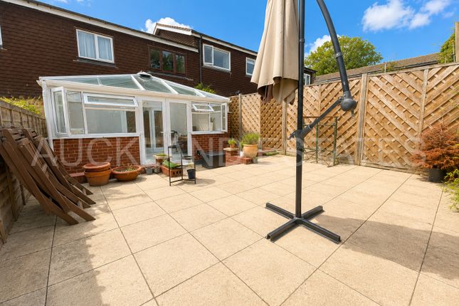 93, Kimptons Mead, Potters Bar photo 2