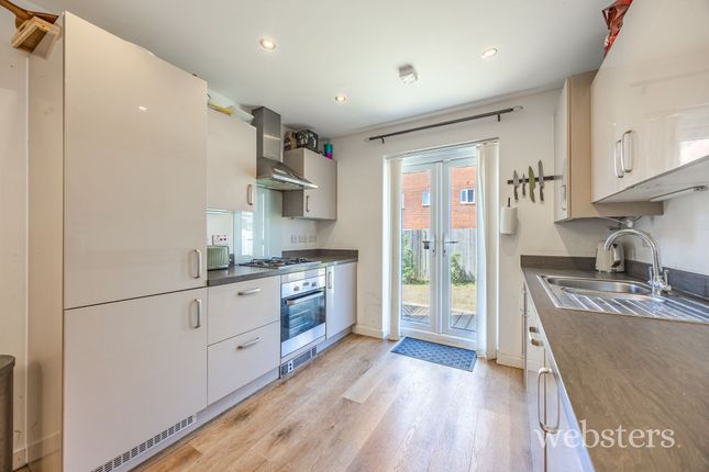12 Allan Bedford Crescent, Norwich photo 2