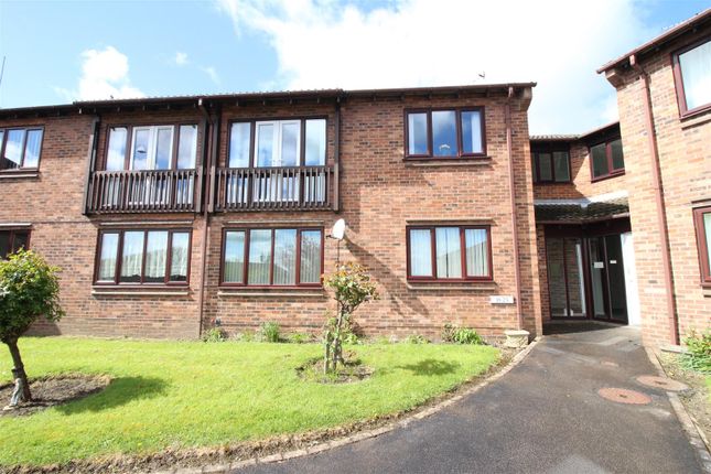 Thumbnail Flat for sale in Woodlands Court, Kippax, Leeds