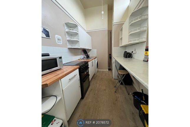 Thumbnail Flat to rent in Queens Road, Nuneaton