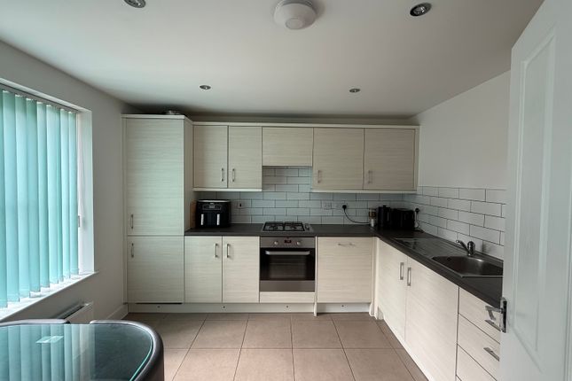 Lansbury Road - 3 Bedroom, Newton Leys, Milton Keynes photo 3